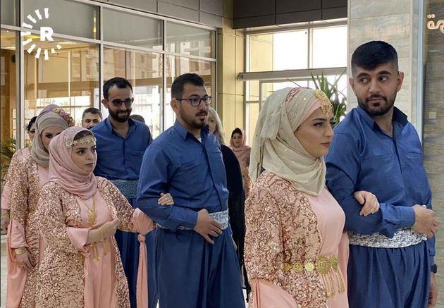 تصاویر عروسی دسته جمعی ۴۸ زوج نابینا و ناشنوا,عکس های عروسی در کردستان عراق,تصاویر جشن عروسی کردستان عراق
