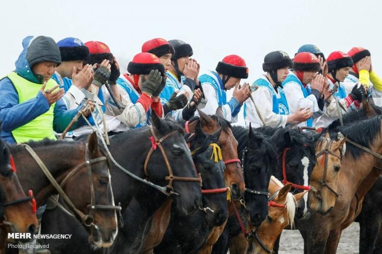تصاویر مسابقه بُزکشی در قرقیزستان,عکس های مسابقه بزکشی,تصاویر مسابقات بزکشی در کشور قرقیزستان