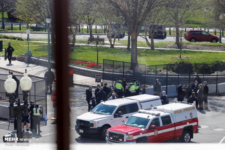 تصاویر حمله با خودرو به ساختمان کنگره آمریکا,عکس های حمله به کنگره آمریکا,تصاویر حمله با خودرو به کنگره آمریکا
