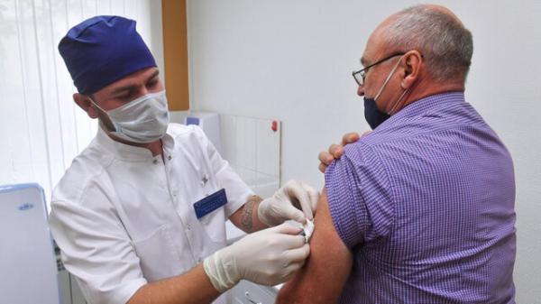 آغاز واکسیناسیون افراد ۷۵ سال به بالا,واکسیناسیون در ایران