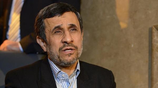 اظهارات جنجالی احمدی نژاد,قتلهای زنجیره ای و ارتباط با احمدی نژاد