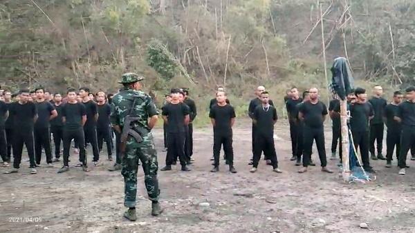 اعضای وابسته به فرقه «کارین», پایگاه وابسته به ارتش میانمار