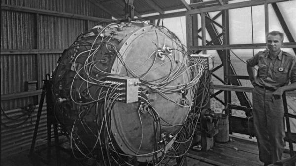 شبکه کریستال شبکه کریستال,انفجارهسته ای