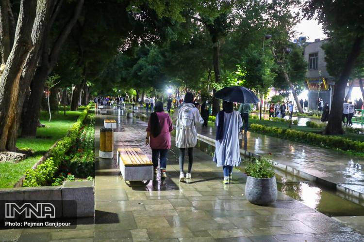 تصاویر بارش باران در اصفهان,عکس های بارش های باران بهاری در اصفهان,تصاویری از بارش باران در اصفهان