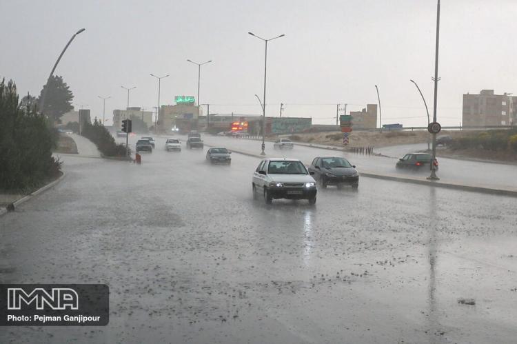 تصاویر بارش باران در اصفهان,عکس های بارش های باران بهاری در اصفهان,تصاویری از بارش باران در اصفهان