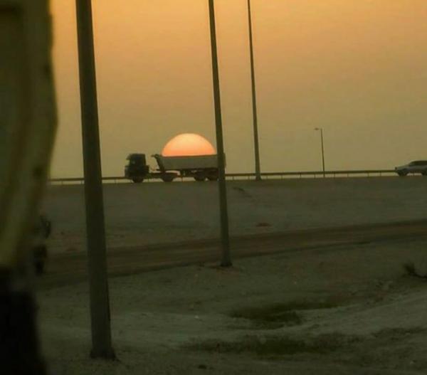 حمل خورشید با کامیون,خورشید در کامیون