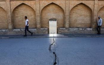 زنگ خطر پیشروی فرونشست در اصفهان اصفهان درگیر فرونشست زمین,سازمان زمینشناسی اصفهان