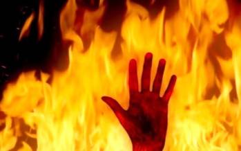 تهدید به «خودسوزی» سه کارگر در اعتراض به پرداخت نشدن حقوق در کرمانشاه خودسوزی سه کارگردر کرمانشاه,جزئیات خودسوزی