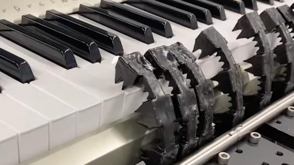 رباتی با قابلیت نواختن پیانو با انرژی هوا,نواختن پیانو توسط ربات