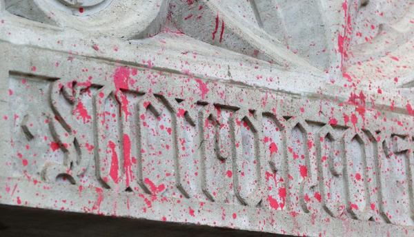 حمله به کلیساهای کانادا با رنگ,اعتراضات در کانادا