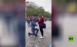 فیلم/ خواستگاری یک سرباز در رژه نظامی!