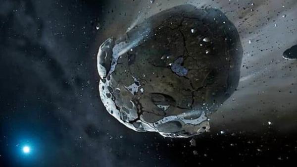 دو ابر جرم قرمز در کمربند سیارک‌ها,سیارک