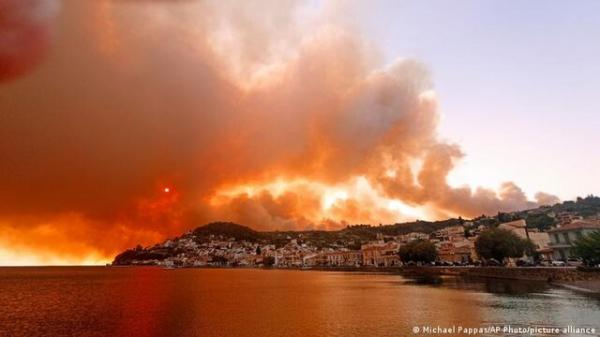 جنگل‌سوزی‌ها در آتن و آنتالیا,آتش سوزی جنگل ها در یونان و ترکیه