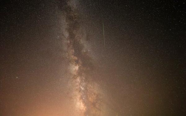 بارش شهابی برساوشی,بارش شهاب سنگی