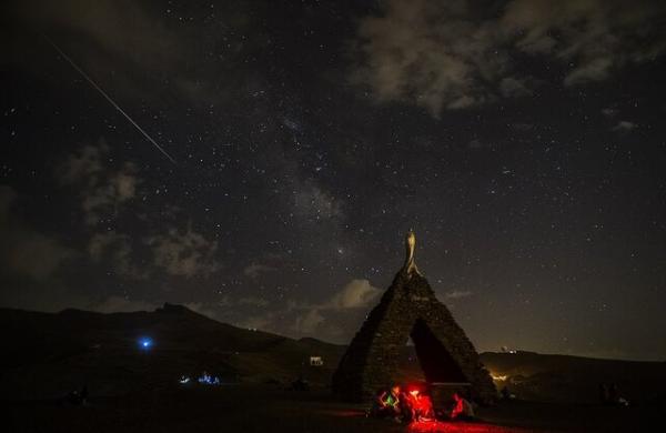 بارش شهابی برساوشی,بارش شهاب سنگی