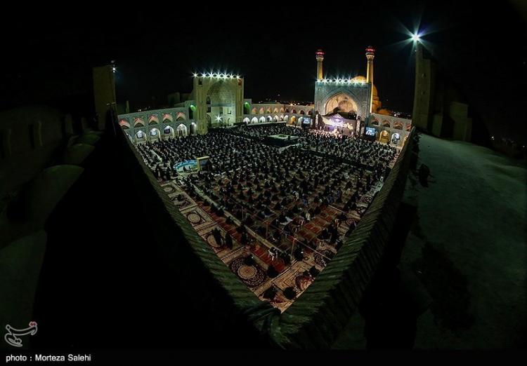 تصاویر عزاداری شب پنجم محرم در مسجد جامع اصفهان,عکس های محرم 1400 در اصفهان,تصاویر برگزاری مراسم محرم در سال 1400