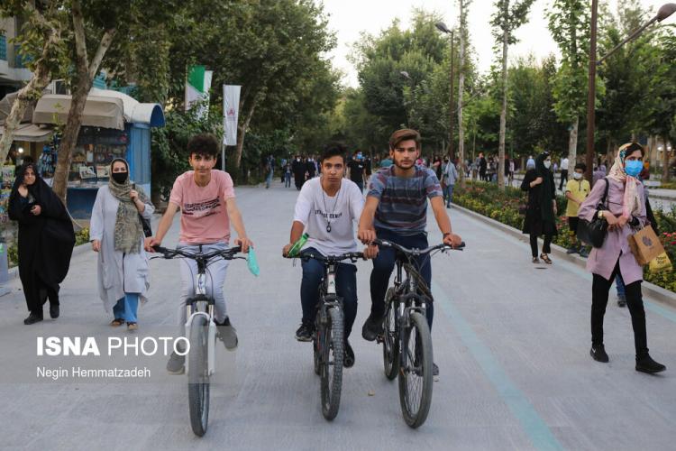 تصاویر مردم اصفهان در اوج کرونا,عکس های اصفهان در آغوش پیک پنجم کرونا,تصاویری از مردم اصفهان در وضعیت کرونا