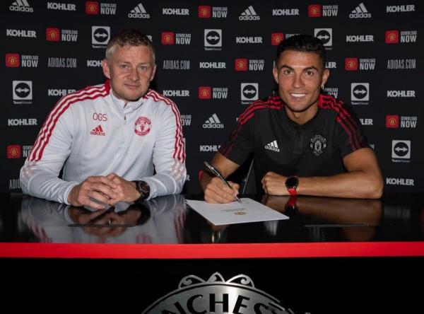 امضای رسمی قرارداد دو ساله رونالدو با یونایتد,رونالدو