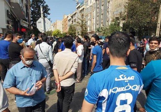 تجمع هواداران استقلال مقابل وزارت ورزش,درخوسات برای برکناری وزارت ورزش