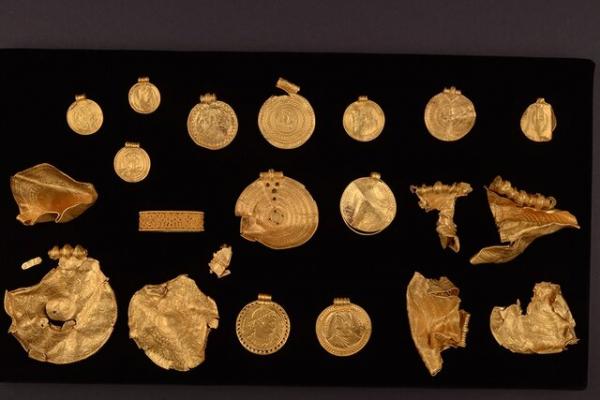 کشف گنجینه طلایی تاریخی در دانمارک,گنجینه طلایی در دانمارک