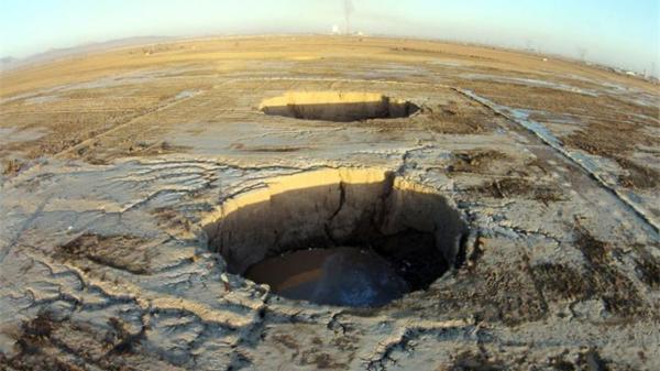 فروچاله بزرگ «ایج» در ایران رکورددار فرونشست زمین در خاورمیانه