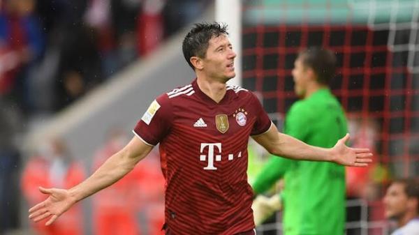 دیدار آرسنال و منچسترسیتی,مسابقات فوتبال جهان در 6 شهریور 1400