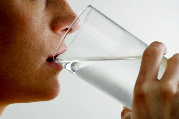 پیشگیری از نارسایی قلبی با نوشیدن آب,نوشیدن آب برای نارسایی قلبی