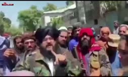 فیلم/ زن معترض به یک مولوی طالب: وحشی های قاتل چرا با حمایت هوایی پاکستان به پنجشیر حمله کردید!