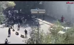 فیلم/ هجوم معترضان افغانستانی به سمت ارگ ریاست‌جمهوری و تیراندازی طالبان