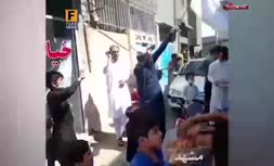 فیلم/ خوشحالی طرفداران طالبان در مشهد، اعتراض مخالفان طالبان در تهران