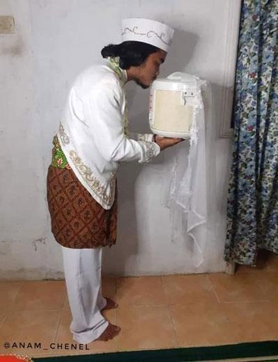 ازدواج مرد اندونزیایی با پلوپز,ازدواج با پلوپز در اندونزی