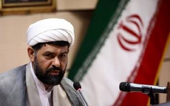 قائم مقام سازمان تبلیغات اسلامی: زن غربی، زن فریبنده و اغواگر است حجتالاسلام روحالله حریزاوی,قائم مقام سازمان تبلیغات اسلامی