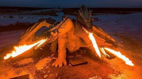 بازار داغ گردشگری روسیه,مجسمه اژدها
