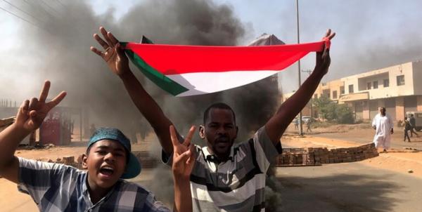 حمله نظامیان به معترضان کودتا در سودان,سودان
