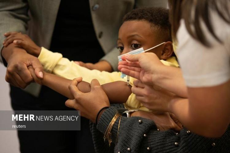 تصاویر واکسیناسیون کرونایی کودکان,عکس های تزریق واکسن به کودکان در آمریکا,تصاویر واکسیناسیون کودکان در آمریکا