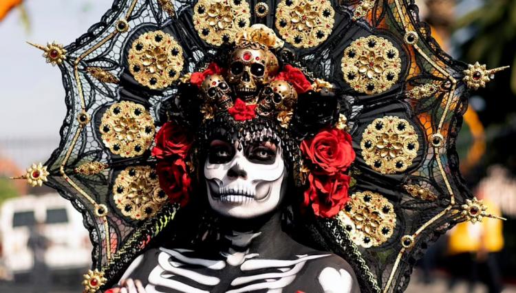 عکس های فستیوال روز مردگان در لس آنجلس,تصاویر جشن مردگان در لس آنجلس,تصاویری از جشن مردگان در آمریکا