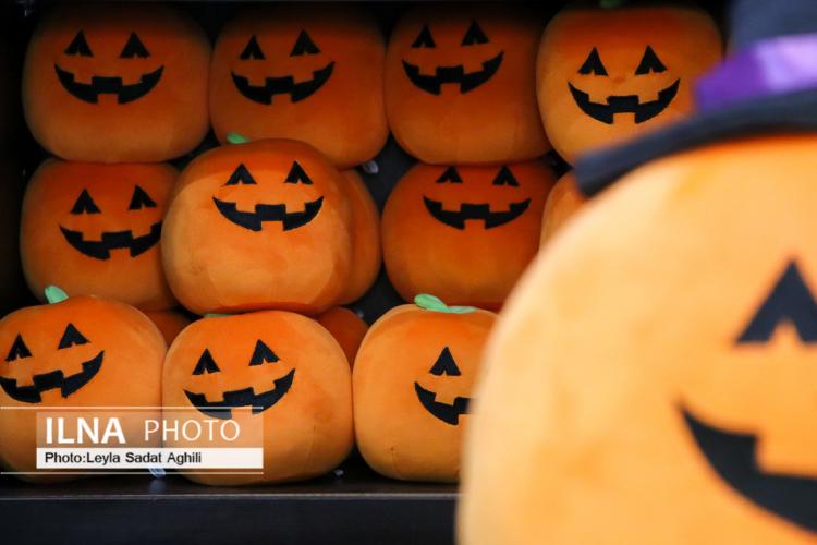 عکس های هالووین در ایران,تصاویری از جشن هالووید در کشور ایران,تصاویر فروش لوازم هالووین در ایران