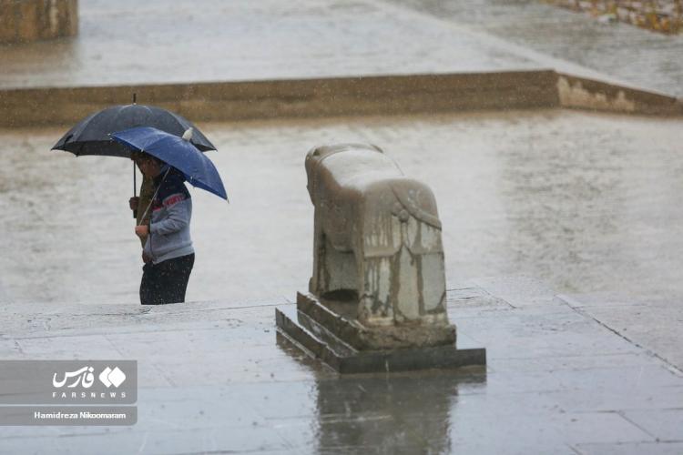 تصاویر بارش باران پاییزی در اصفهان و تهران,عکس های بارش باران در اصفهان,تصاویر بارش باران در تهران