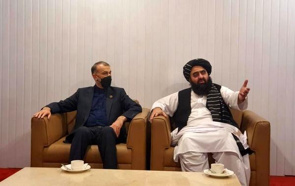 دیدار وزیر خارجه طالبان با امیرعبداللهیان دیدار وزیر خارجه طالبان با امیرعبداللهیان,دیدار وزیر خارجه ایران و طالبان