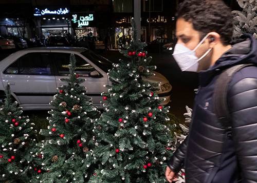 تصاویر کریسمس 2022 در تهران,عکس های حال و هوای کریسمس 2022 در تهران,تصاویر خرید کریسمس 2022 در تهران
