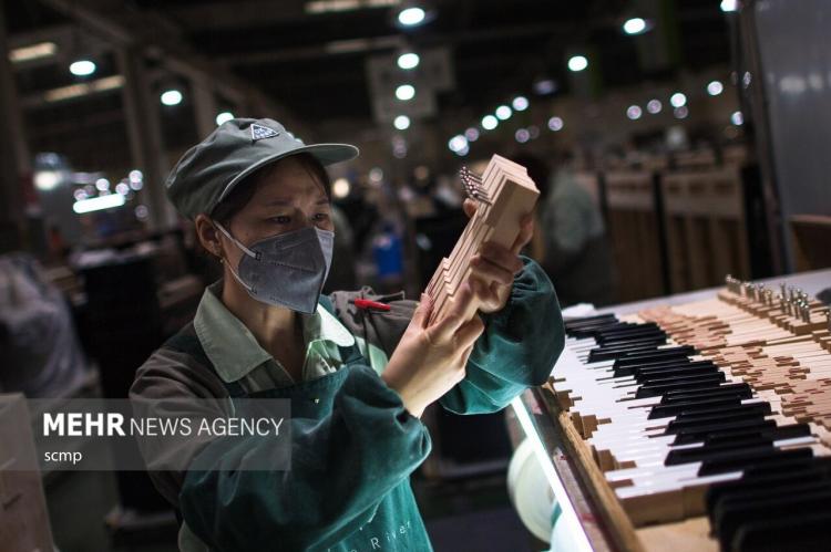 تصاویر کارخانه ساخت پیانو در چین