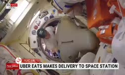 فیلم/ تحویل اولین سفارش غذا در فضا
