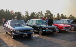 تصاویر دورهمی پیکان‌سواران در تهران,عکس های پیکان سواران تهرانی,تصاویر گردهمایی بزرگ خودروهای پیکان کلاسیک