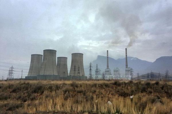 آلودگی هوای اراک,نیروگاه و استفاده از ماوزت