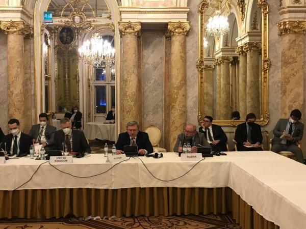 میخائیل اولیانوف نماینده روسیه, آغاز دور هشتم مذاکرات وین