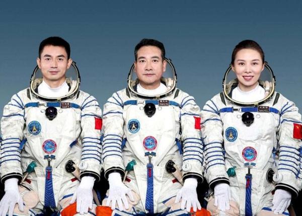 تبریک سال نو به روش ناسا, جشن فضانوردان چینی در فضا
