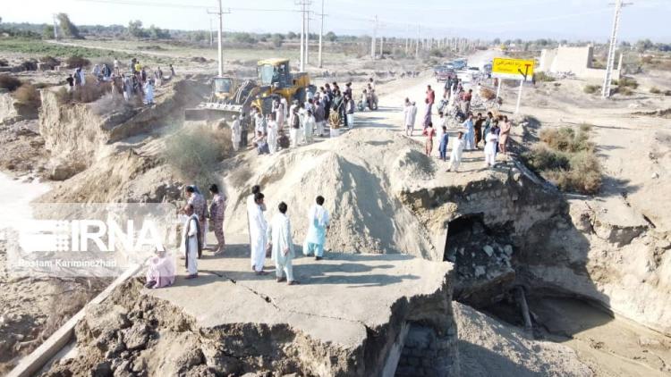 تصاویر خسارت سیل به راه‌های جنوبی استان سیستان و بلوچستان,عکس های سیل در سیستان و بلوچستان,تصاویری از سیل در سیستان و بلوچستان