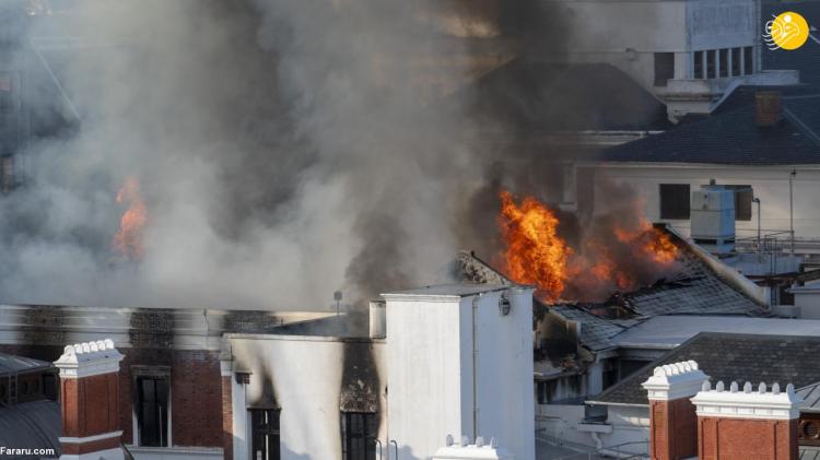 تصاویر آتش سوزی در ساختمان پارلمان آفریقای جنوبی,عکس های آتش سوزی در آفریقای جنوبی,تصاویر آتش گرفتن ساختمان پارلمان آفریقای جنوبی