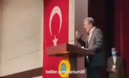 فیلم | وقتی مترجم حرف‌های احمدی نژاد را به فارسی ترجمه می‌کند!