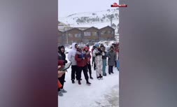 فیلم/ خواستگاری از «سمیرا زرگری» در مراسم اهدای مدال اسکی آلپاین ترکیه